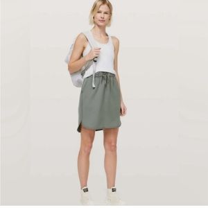 Lulu On the Fly skirt green